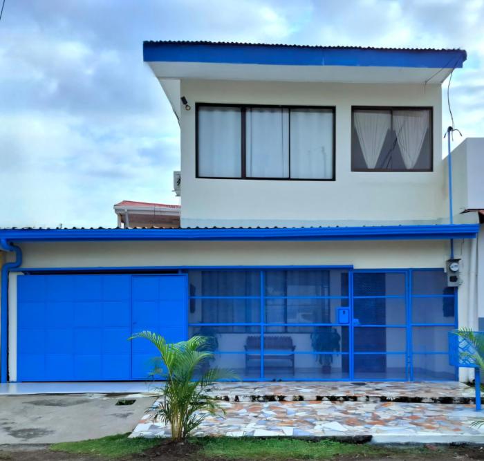 Casa del Pacífico en Puntarenas Centro con parqueo