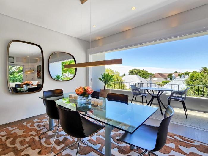 Modern and sophisticated APT with sweeping views