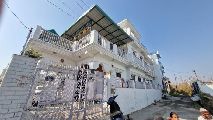 Spacious Homestay near Nepali Farm Bharat Villa