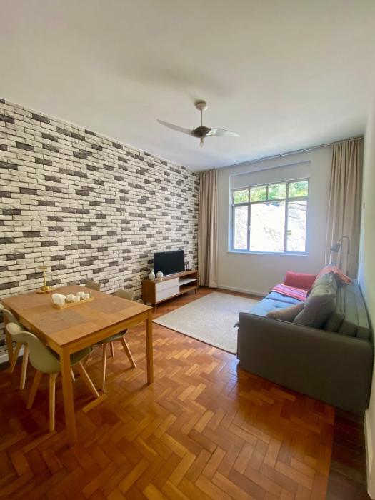Quiet, close to everything, with air conditioning