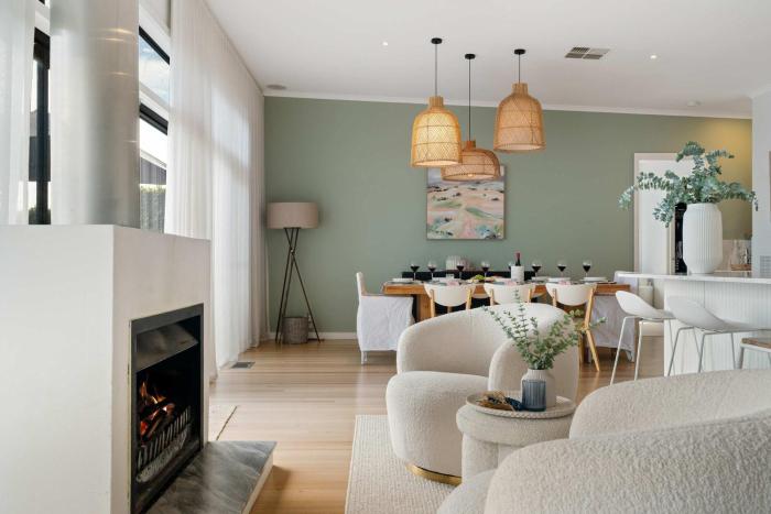 Coastal Luxe - Main St Beach Kids Cubby & Swings