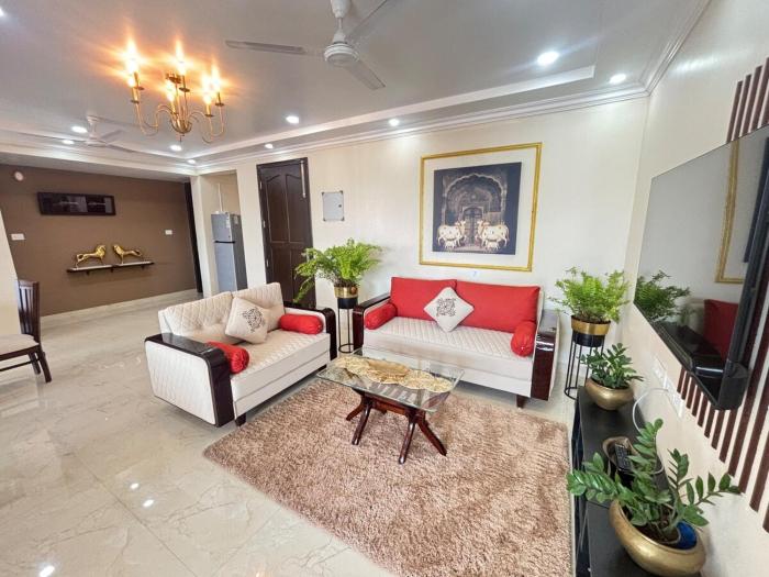 Goldstone - Kudrats Nilaya with pool