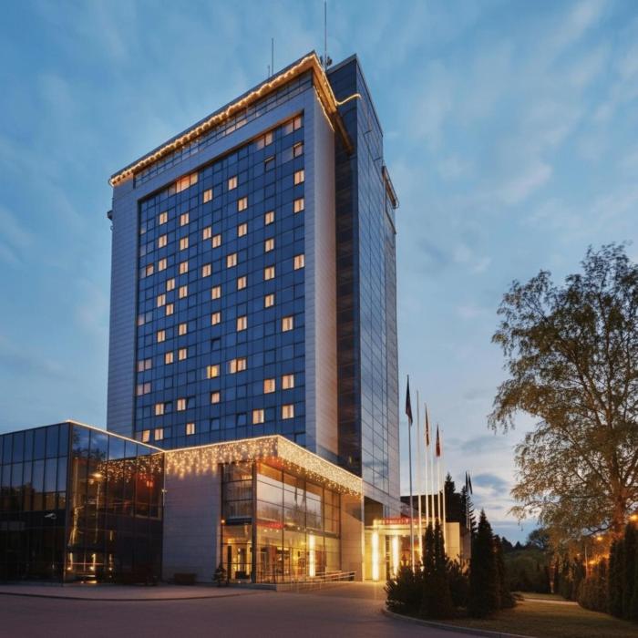 VILNIUS PARK PLAZA HOTEL, Restaurant & Terrace, Panorama Bar, Conference & Banquet Center