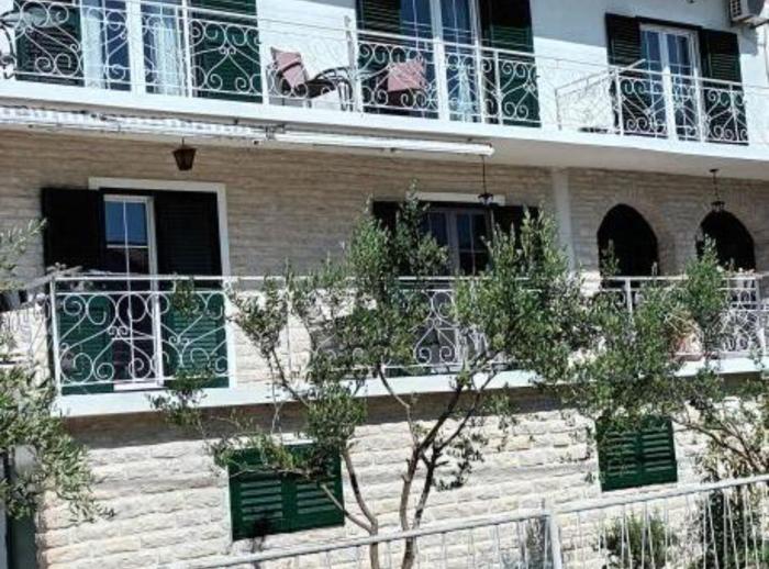 Apartments Anna Biograd na Moru