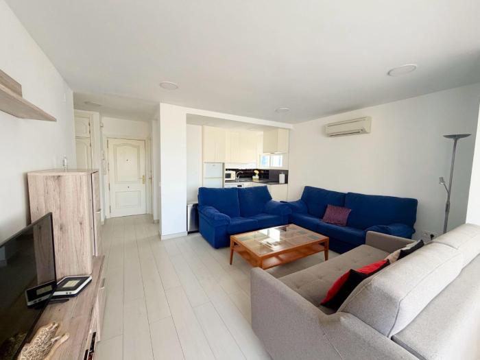 Oasis urbano con piscina by beBalmy