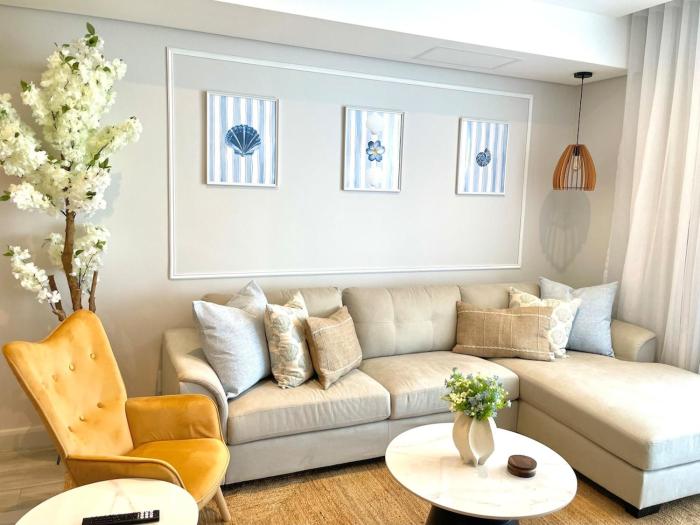 Shoreline Luxe Suite