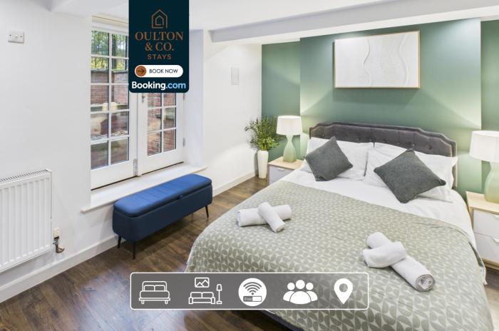 Spacious 3Bed Apartment - Short Lets & Serviced Accommodation Leeds With Free WiFi, Work & Leisure Sleeps 7