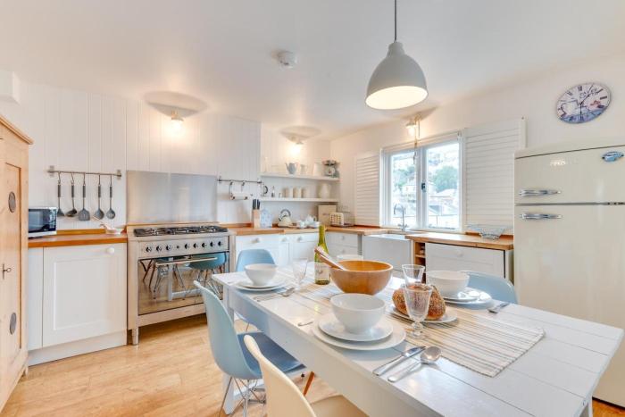 2 Bed in Dartmouth oc-bc40