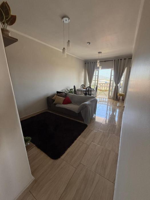 Apartamento com boa localização, 10 min das praias