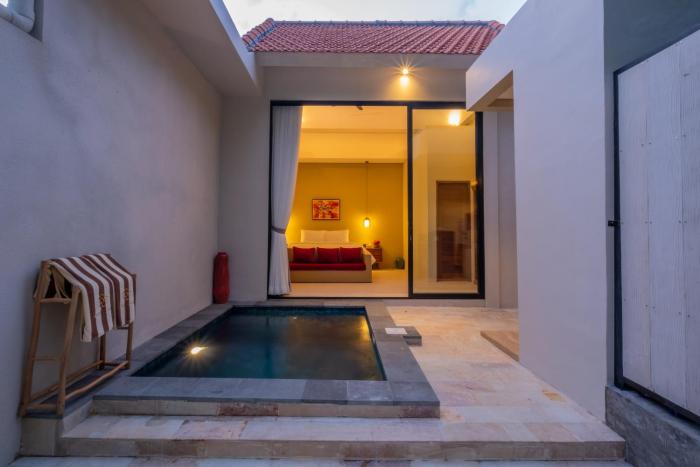 V3-1BR villas with private pool -and jungle view close to the beach - restaurant