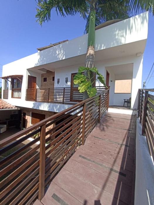 Quarto Duplo com Ar e Banheiro Privativo a poucos metros do mar