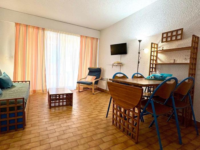 Appartement pour 8, vue mer, Wi-Fi inclus - FR-1-827-12