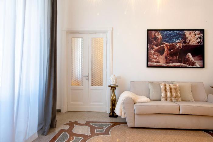 Partenope Luxury Suite