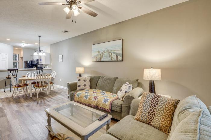 Steps to Pool and Golf! Condo 4 Mi to Myrtle Beach