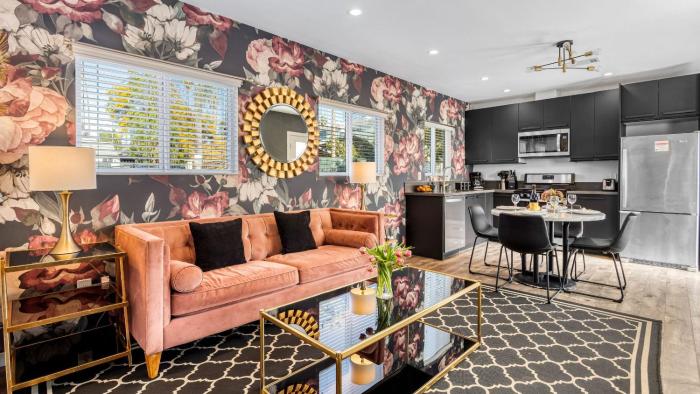 Remodeled 2BDR in Heart of Hollywood w Courtyard Art Deco by AvantStay