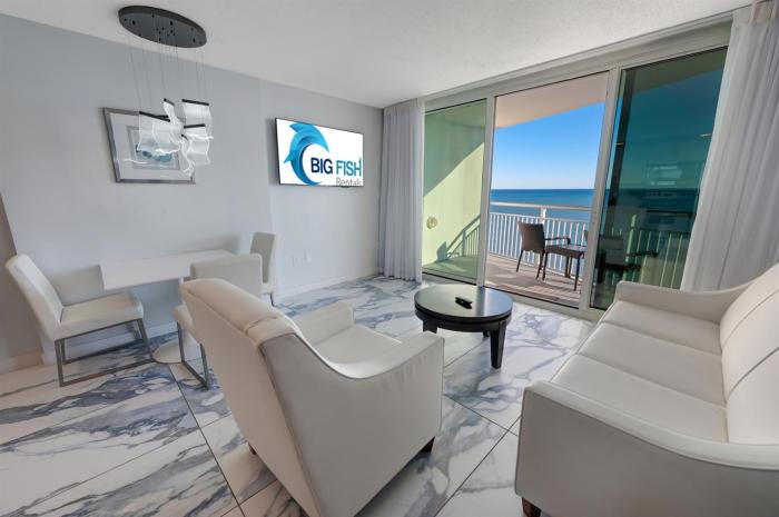 Oceanfront Condo,King Suite,HIGH Floor Views,Pools