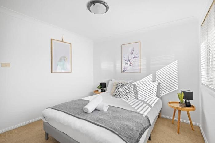 Luxe Retreat - 3BR - Free Parking - Near Station