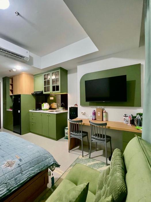 Affordable Cozy Studio in West Vista Apartment, Cengkareng