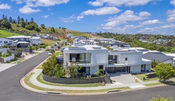 Habitat - Lush Lennox Head Apartment