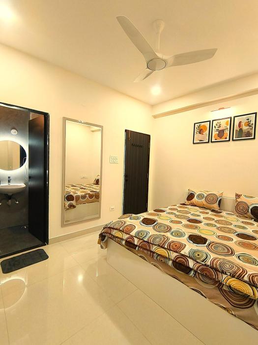 Ultra Modern 2BHK Flat in Kondapur Central with Parking #102