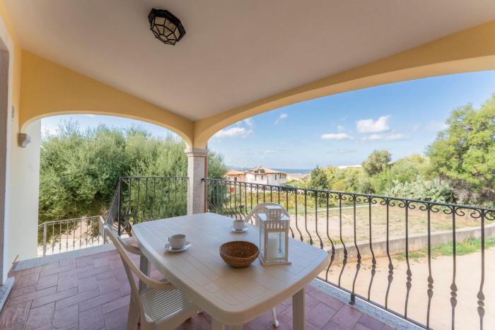 Comfy accommodation with sea view