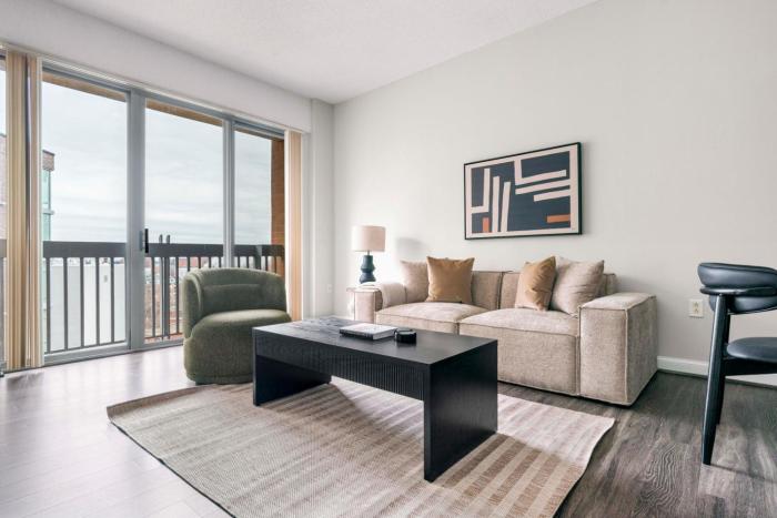 Blueground Woodmont Triangle rooftop nr Bethesda Fountain WDC-1202