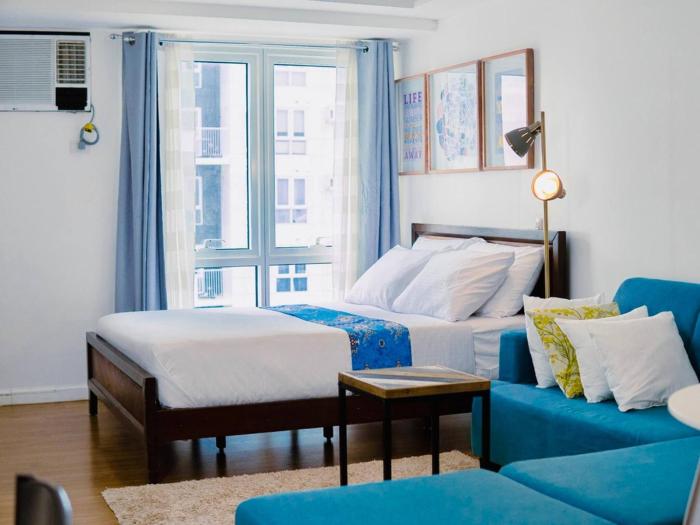 Large Double Suite | Sleeps 8 | 2 Kitchens | 2 CR