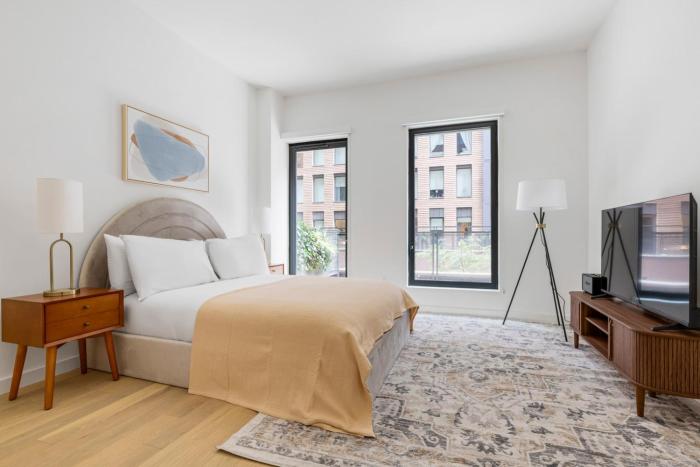 Blueground Chelsea rooftop pool nr Madison Square Park NYC-2149