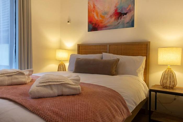 Elegance at the Lanes-3BD