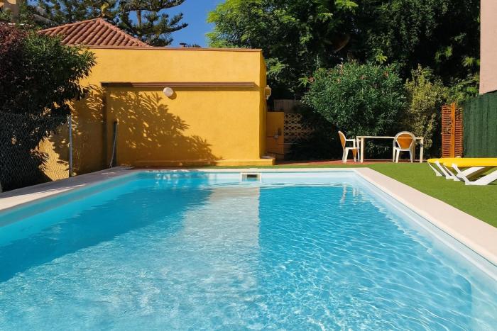 Next to the sea 20 from Barcelona