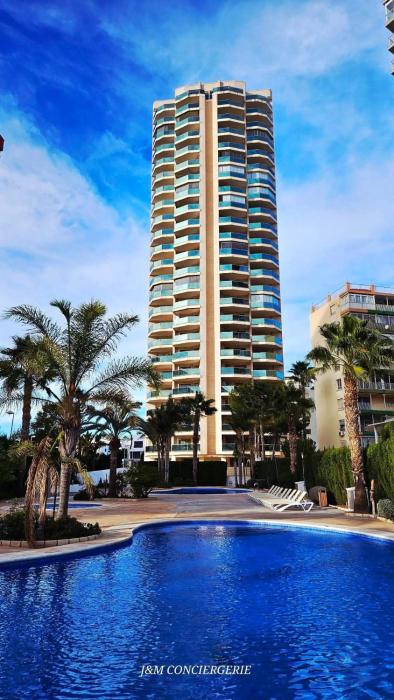 Esmeralda Suite 2 Bedrooms 3 Pool & Parking