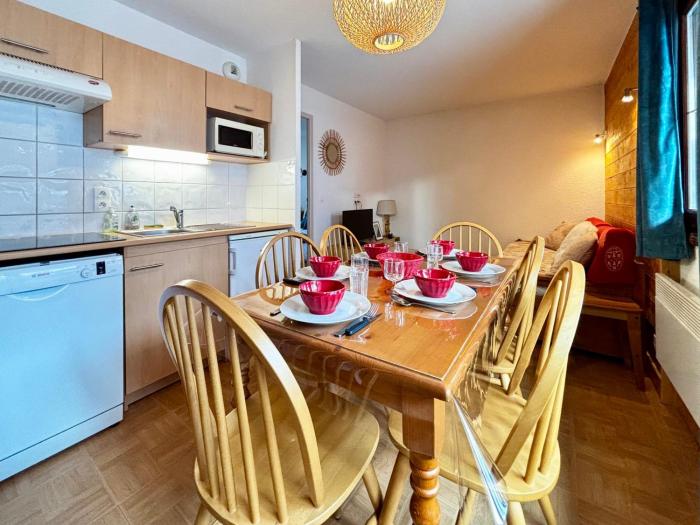 Appartement cosy avec grande terrasse, au pied des pistes - FR-1-505-239