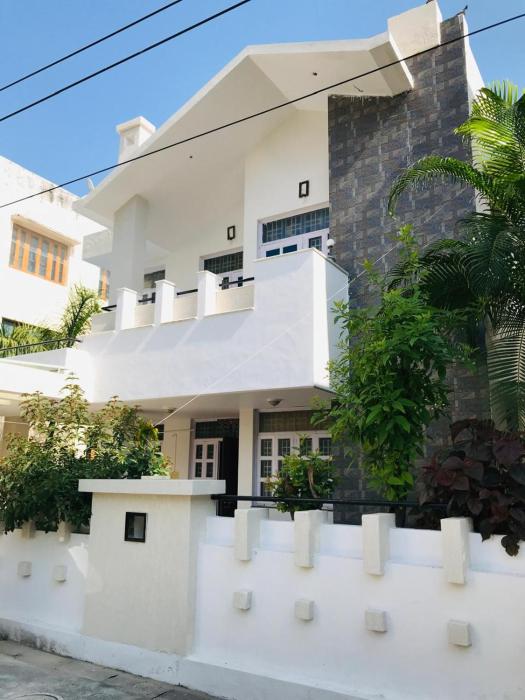 4-BR Shyam Villa for Families & Groups, near Fateh Sagar