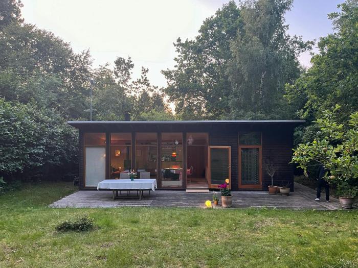 Architect-Designed Wooden House In Tisvilde Lunde