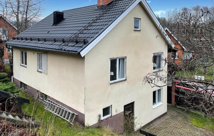3 Bedroom Beautiful Home In Lindesberg