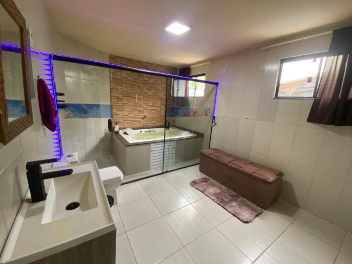 Casa 4km do Aeroporto e Parque Beto Carrero sem trânsito