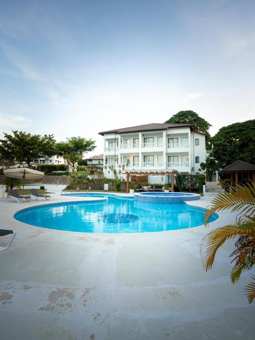 Altos De Cabrera Village