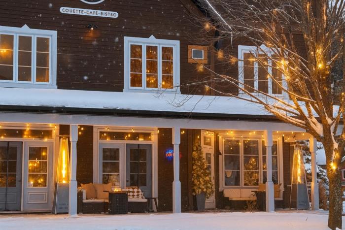 Le 900 Tremblant Inn Café and Bistro