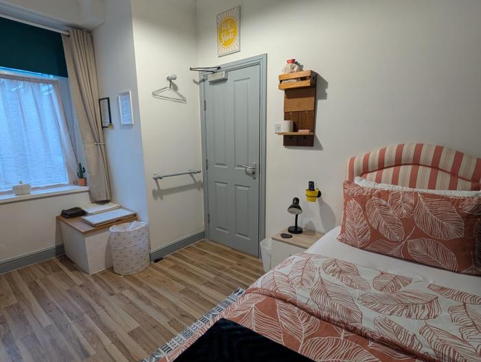 R2 - City & Beach Access, WIFI, Free Parking - Self Catering
