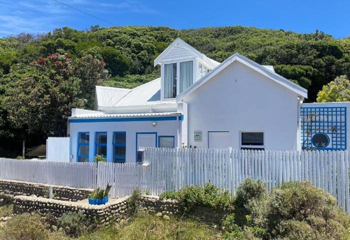 Nirvana Beach Cottage a Luxury cottage close to ocean side & mountain peaks beach holiday venue