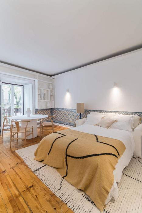 Charming 1BR Apartment - Rustic Lisbon Style