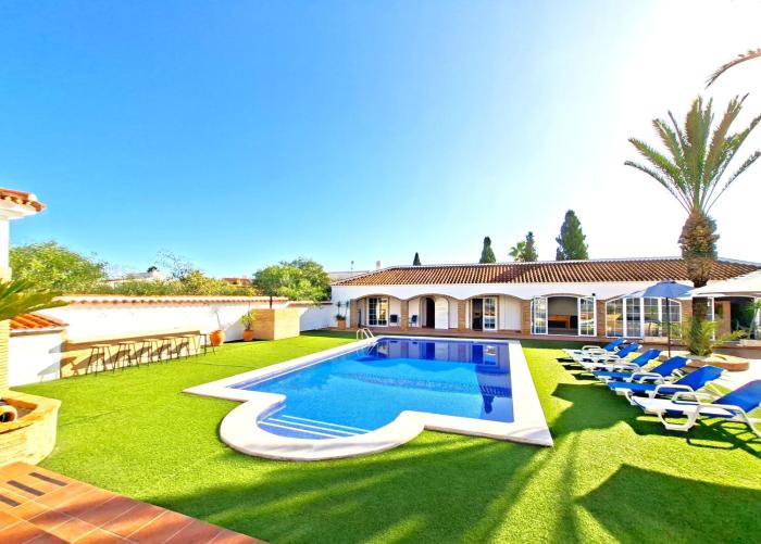 xPMT28-Large Villa & Casita with Pool and Game room