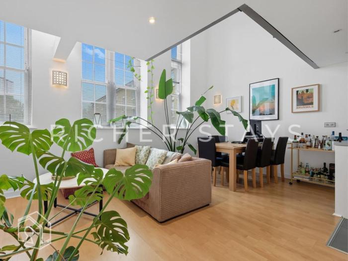 Botanical Loft Retreat