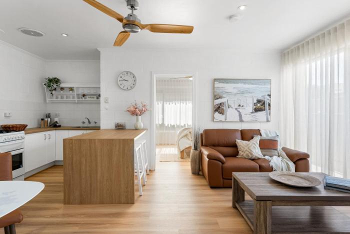 The Driftwood - Explore the Beach Life at Henley
