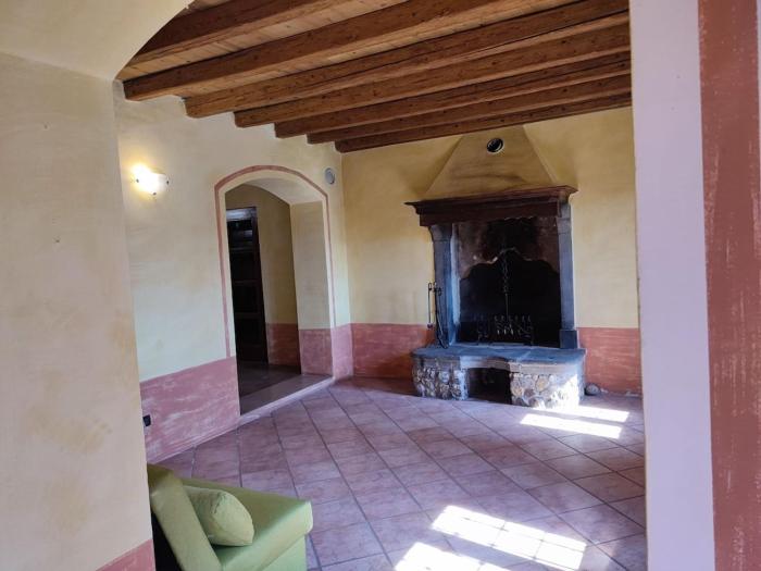 Entire House with fireplace and private forest