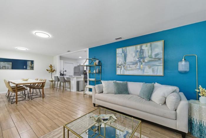 Pondside Teal Escape - Sleeps 8 with Boat Parking