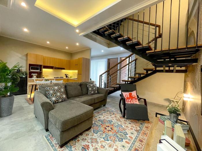 Arumdaun Villa, with Private Pool in Cigadung