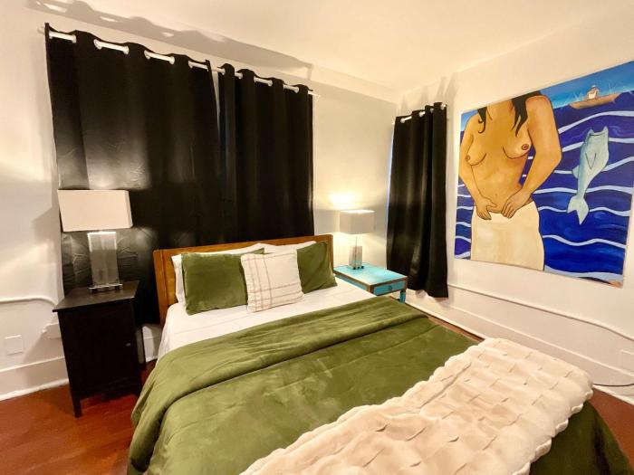 Easy Rodeo Access, HUGE 2BR, Walk to Restaurants & Bars