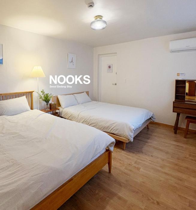 Spacious 2BR Apartment near Subway Free Parking Seoul