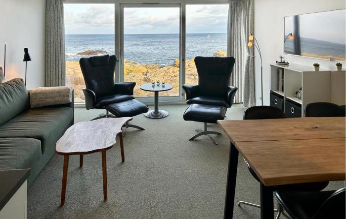 Lovely Apartment In Allinge With Wifi